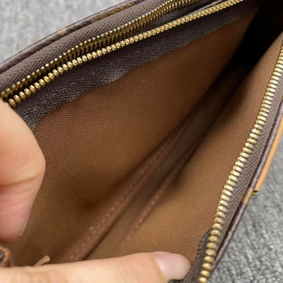100% Authentic LOUIS VUITTON Multi Pochette Accessories W/P Monogram Bag - Picture 7 of 15